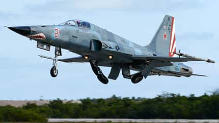 Northrop F-5N US Navy beim Start