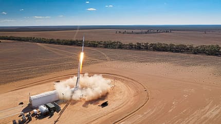 HyImpulse, SR75, Rakete, Raketenstart, Raumfahrt, Australien, Koonibba, Southern Launch, Erstflug, Testflug, New Space, Trägersystem, Startplatz, Raumfahrtindustrie, Hybridrakete SR75-Rakete von HyImpulse beim Start in Australien.