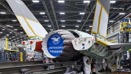 In die Zelle des ersten deutschen F-35-Kampfflugzeugs wurde das Pratt-&-Whitney-Triebwerk F135 eingesetzt. 