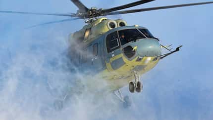Mi-171, Mi-171A3, Mil, Hip, Russland Russischer Mehrzweckhubschrauber Mi-171A3 beim Start im Schnee.