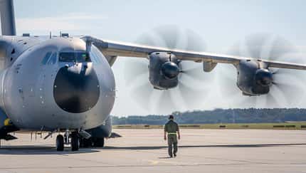 Airbus A400M fliegt nonstop nach Hawaii (mit Luftbetankung).