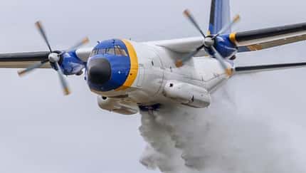 Transall C-160D als Löschflugzeug beim Wasserabwurf