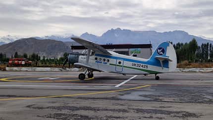 Antonov An-2, An-2P, Humo Air, UK32425, Fergana, So’x, Soch, Usbekistan, Kirgistan, Exklave, Sonderflug, Charterflug Antonov An-2P der Humo Air beim Sonderflug zwischen Fergana und der usbekischen Exklave So’x