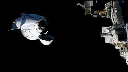 Crew-13, Crew Dragon, SpaceX, ISS, NASA, Roskosmos, Andocken Crew-13-Astronauten fliegen in Rekordzeit zur ISS