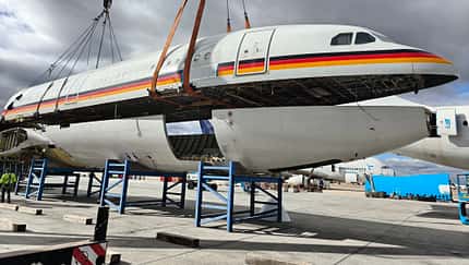Ehemaliger deutscher Regierungsflieger A340-300 wird zerlegt. 