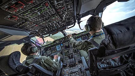 Airbus A400M, Cockpit Blick in das Glascockpit eines Airbus A400M