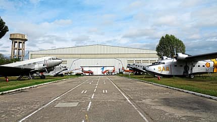 Museo del Aire, Madrid, Cuatro Vientos, Spanien, Luftfahrtmuseum, Museum Einblick in das Museo del Aire in Madrid mit zahlreichen historischen Flugzeugen und Exponaten