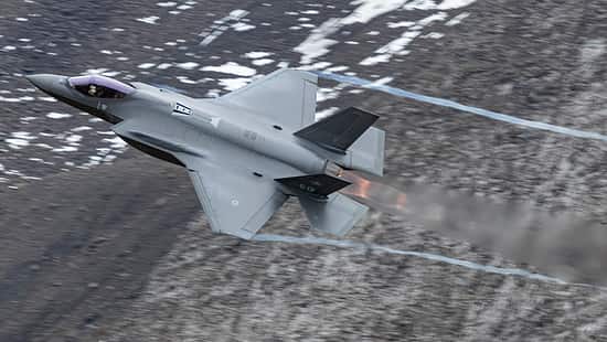 Schweiz kauft offiziell weniger US-Jets 