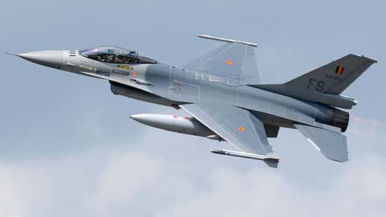 F-16 Fighting Falcon belgien im Flug
