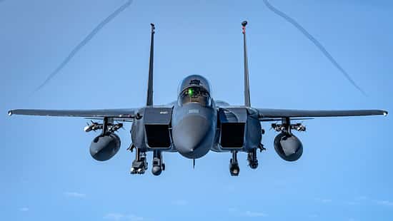 F-15E Strike Eagle im Flug von vorne