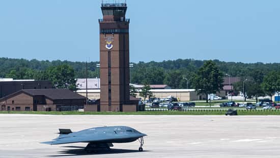 B-2A rollt vor Tower nach Operation Midnight Hammer