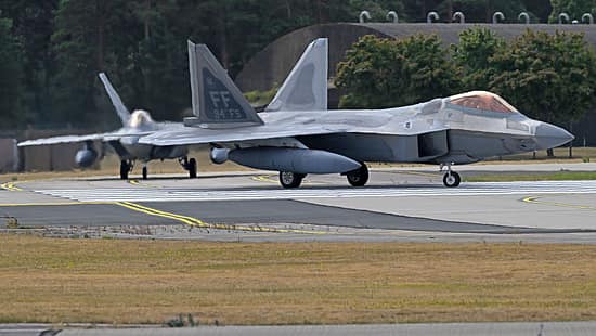 F-22A Raptor beim Rollen