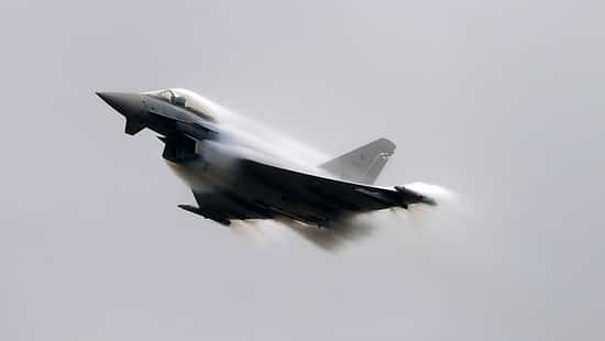 Eurofighter kurz vor der "Schallmauer"