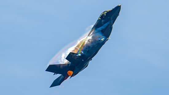 F-35A bei Flugvorführung mit Ablösungen