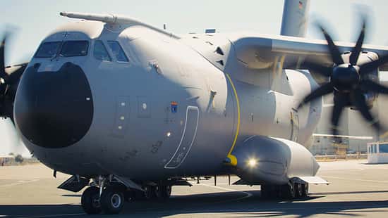 Erster Airbus A400M der Luftwaffe mit Raketenabwehr.