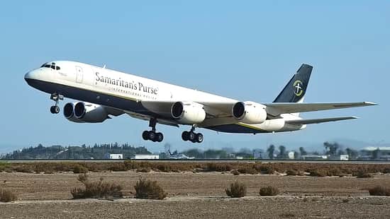 Douglas DC-8 von Samaritan’s Purse beim Start in Larnaca