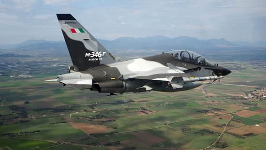 Leonardo M-346 F im Flug