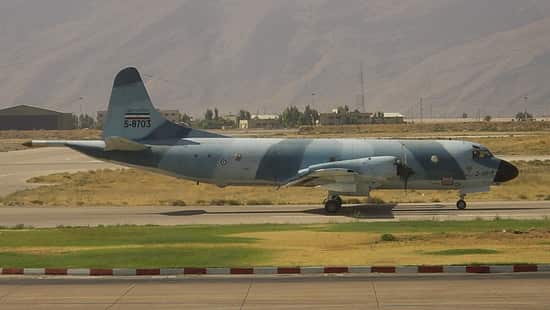 Eine Lockheed P-3F Orion der iranischen Luftwaffe (Seriennummer 5-8703) auf dem internationalen Flughafen Shiraz im Jahr 2007.