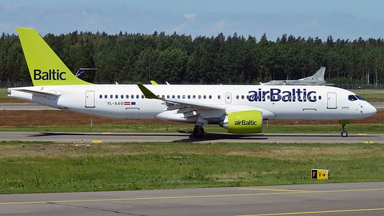 Airbus A220-300 YL-AAO von Air Baltic