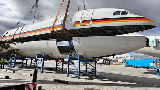Ehemaliger deutscher Regierungsflieger A340-300 wird zerlegt. 