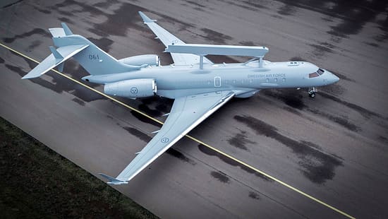 GlobalEye-Frühwarnflugzeug am Boden von oben gesehen