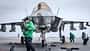 F-35B mit Bodenpersonal