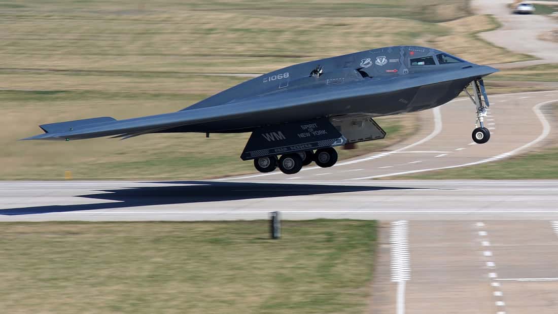 Letzte Warnung an den Iran?: B-2-Bomber der US Air Force bombardieren den Jemen
