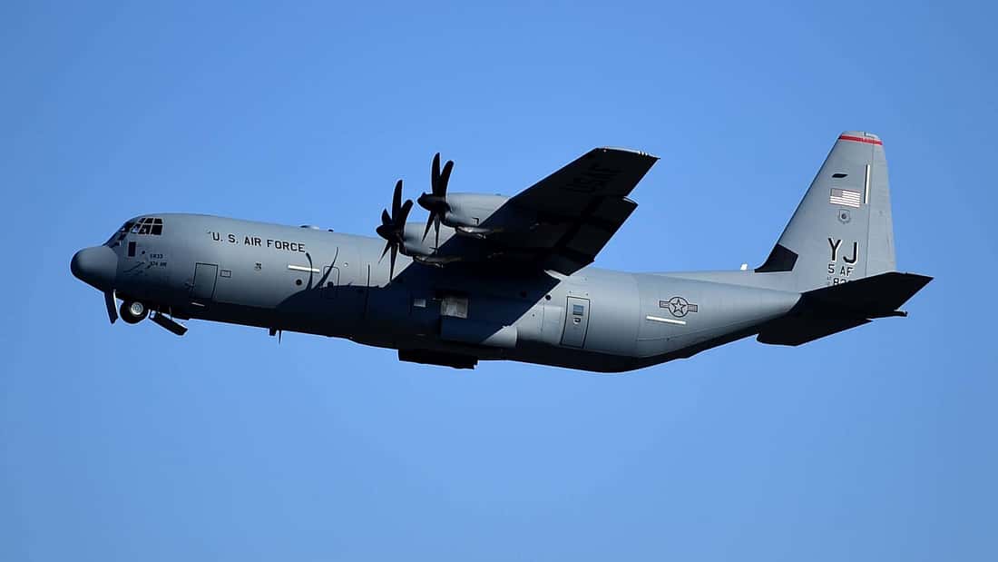 Zusammenhang mit Iran-Krieg?: C-130 Hercules der US Air Force in Irland beschädigt