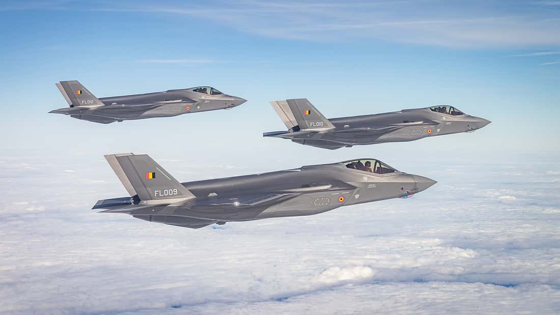 Belgische Lightning II kommen in Europa an: Belgien empfängt die ersten drei F-35-Kampfjets