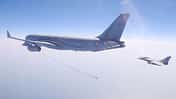 A330 MRTT Phénix der Armée de l´Air betankt eine Rafale.