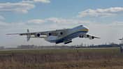 Die Antonow An-225 machte sich am 11. April 2020 auf zum ersten Einsatz nach einer 18-monatigen Überholung. 
