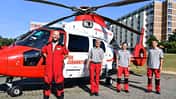 Die Johanniter Luftrettung hat für Intensivtransporte einen AS 365 N3 am Klinikum in Rostock stationiert.