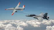Erstmals betankte die unbemannte Boeing MQ-25 eine F-18 der US Navy.