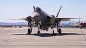 Eine F-35A der USAF mit dem Atombomben-Testkörper B61-12JTA auf der Nellis AFB. 