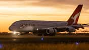 A380 der Qantas bei der Ankunft aus Los Angeles in Sydney am 21. Februar 2022, nach der Wiederöffnung des Landes für Touristen.