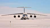 Iljuschin Il-76 auf Eispiste