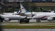 Boeing C-40 USAF mit VIP-Flugzeugen auf Vorfeld