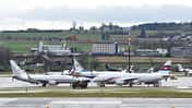 Regierungsflugzeuge auf Abstellfläche