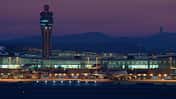 Flughafen Seoul-Incheon Terminal bei Nacht