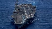 Flugzeugträger USS Abraham Lincoln aus der Luft