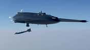 Türkische Stealth-Kampfdrohne Anka III beim Waffentest.