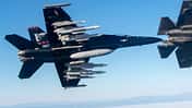 US Navy Super Hornet mit vier AIM-174-Flugköpern Nahaufnahme