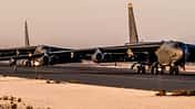 Zwei B-52H Bomber auf dem Taxiway
