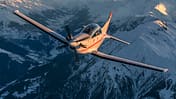 Pilatus PC-7MKX über den Alpen.