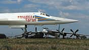 Tupolew Tu-95 Bear und Tu-160 Blackjack in Engels 