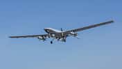 Bewaffnete TB2 Drohen von Baykar im Flug