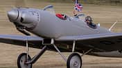 Claus Cordes landet mit der Junkers A50 in Old Warden (England).