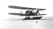 Heinkel He 59 an der Kanalküste bei Boulogne, am offenen Strand vertäut