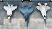 Zweiter Prototyp des türkischen Stealth-Kampfjets Kaan vor dem Hangar.