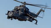 Ungarische Mi-24P und Mi-17 im Flug
